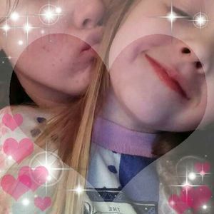 Meet your Posher, Sharon